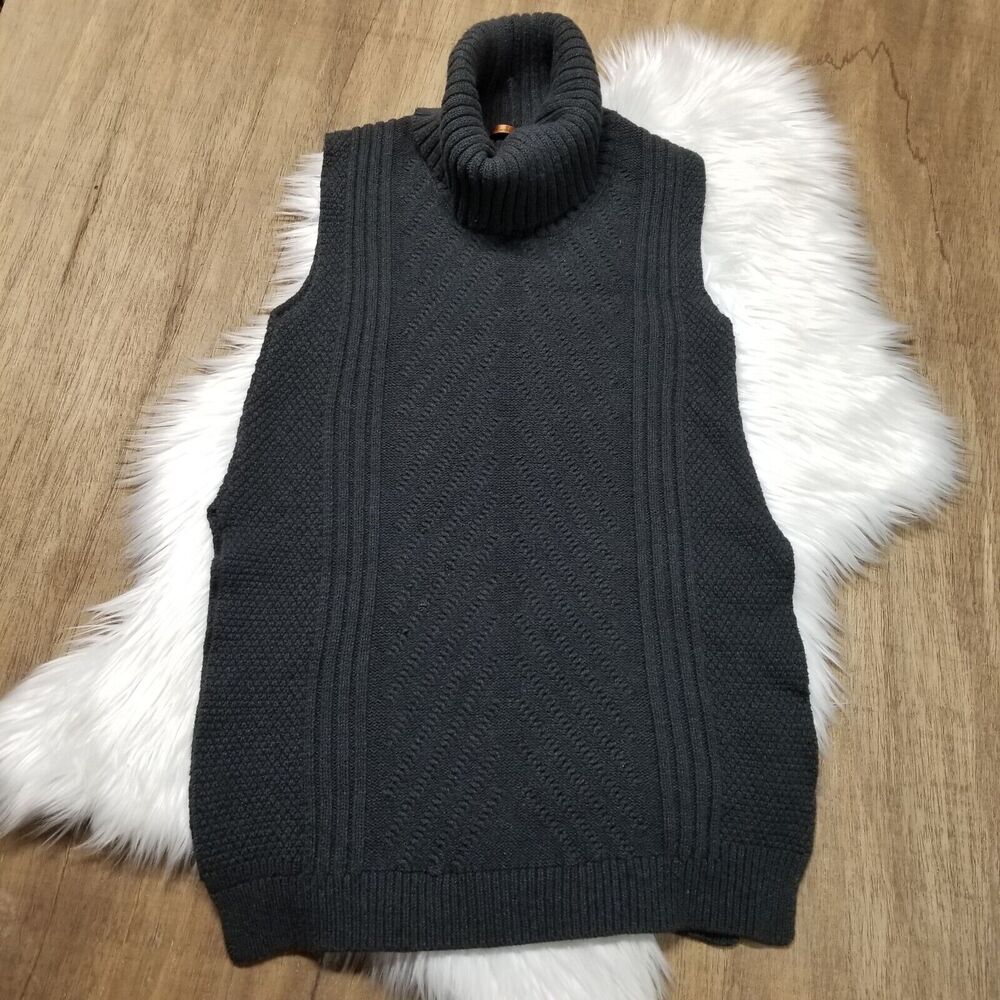 Belldini Wmns Sz M Layer Sweater High Neck Sleeveless Gray Black High Cut Sides